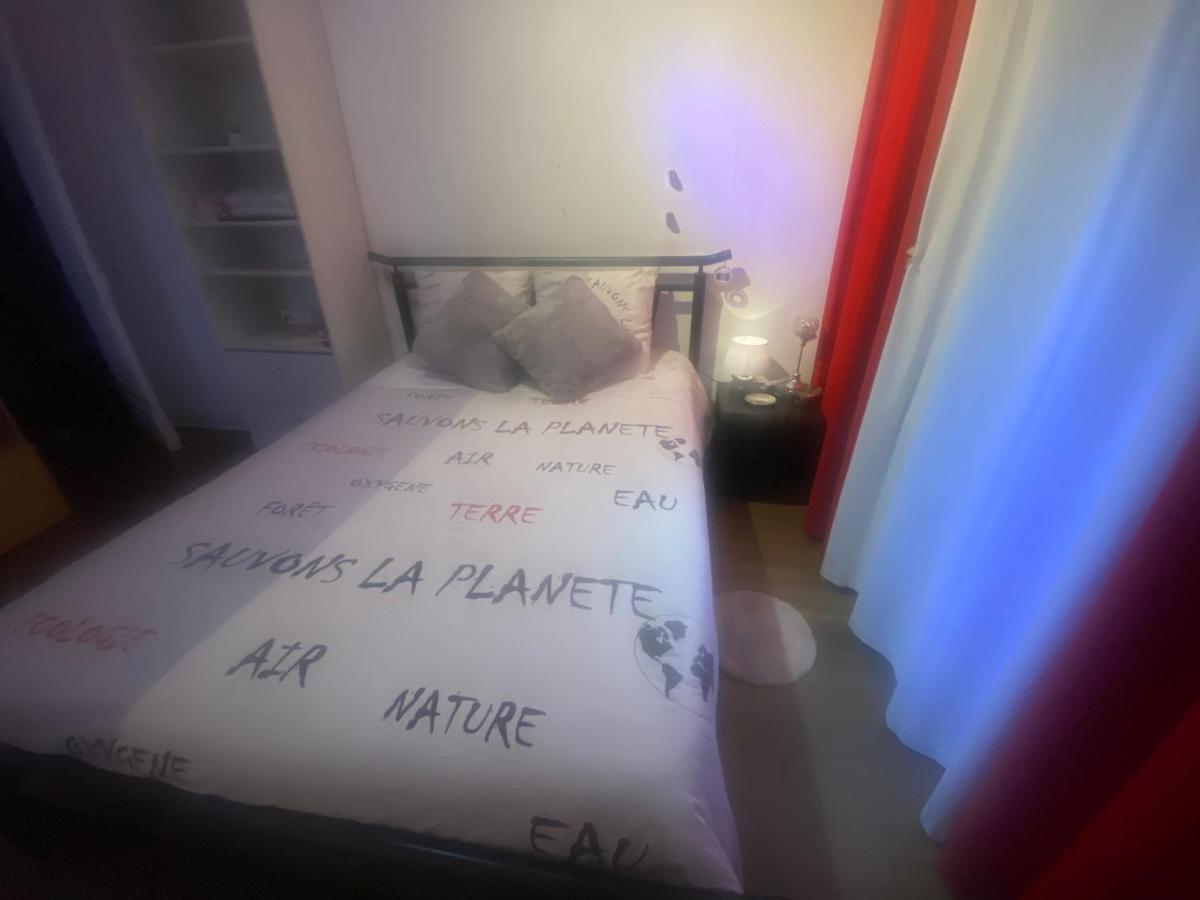 Salle Calme ليبورن المظهر الخارجي الصورة